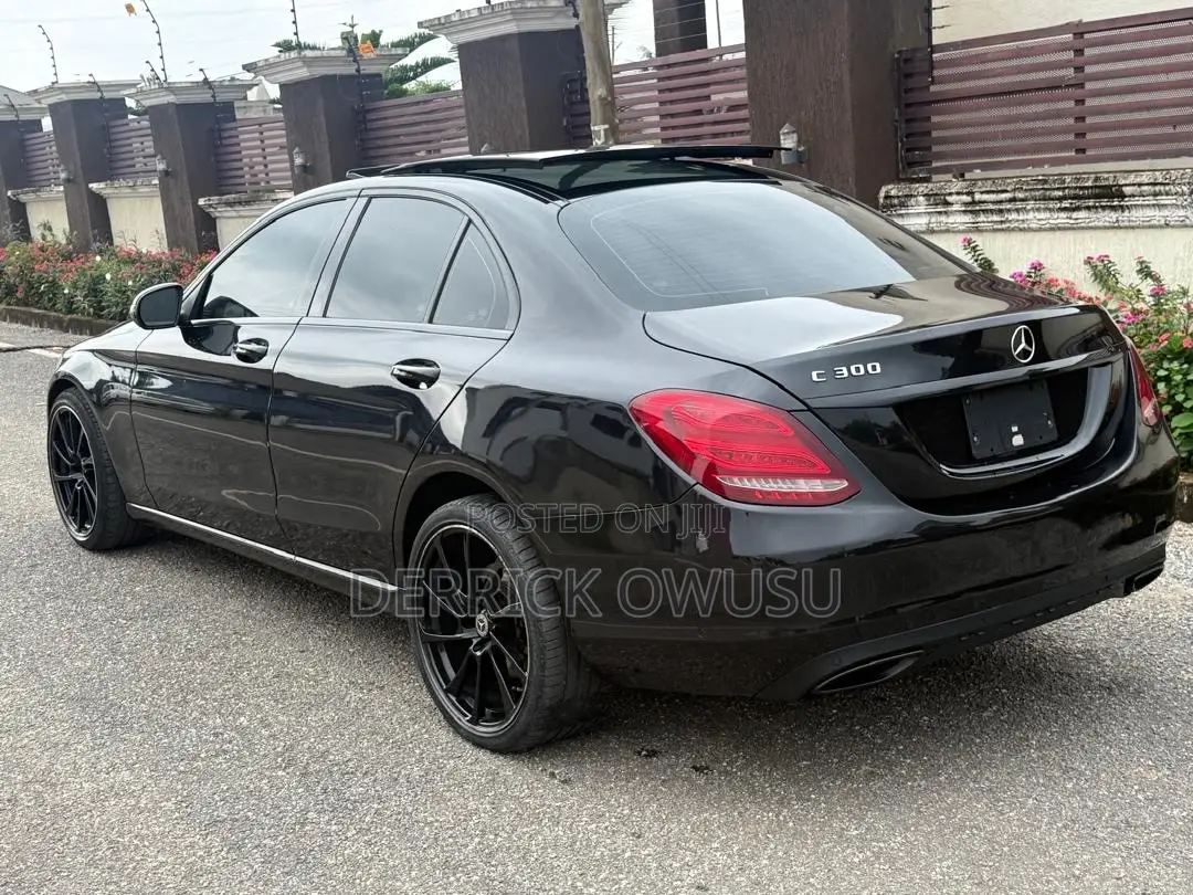 Mercedes-Benz C300 Base Sedan RWD (2.0L 4cyl 7A) 2017 Black