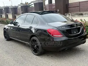 Mercedes-Benz C300 Base Sedan RWD (2.0L 4cyl 7A) 2017 Black