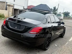 Mercedes-Benz C300 Base Sedan RWD (2.0L 4cyl 7A) 2017 Black