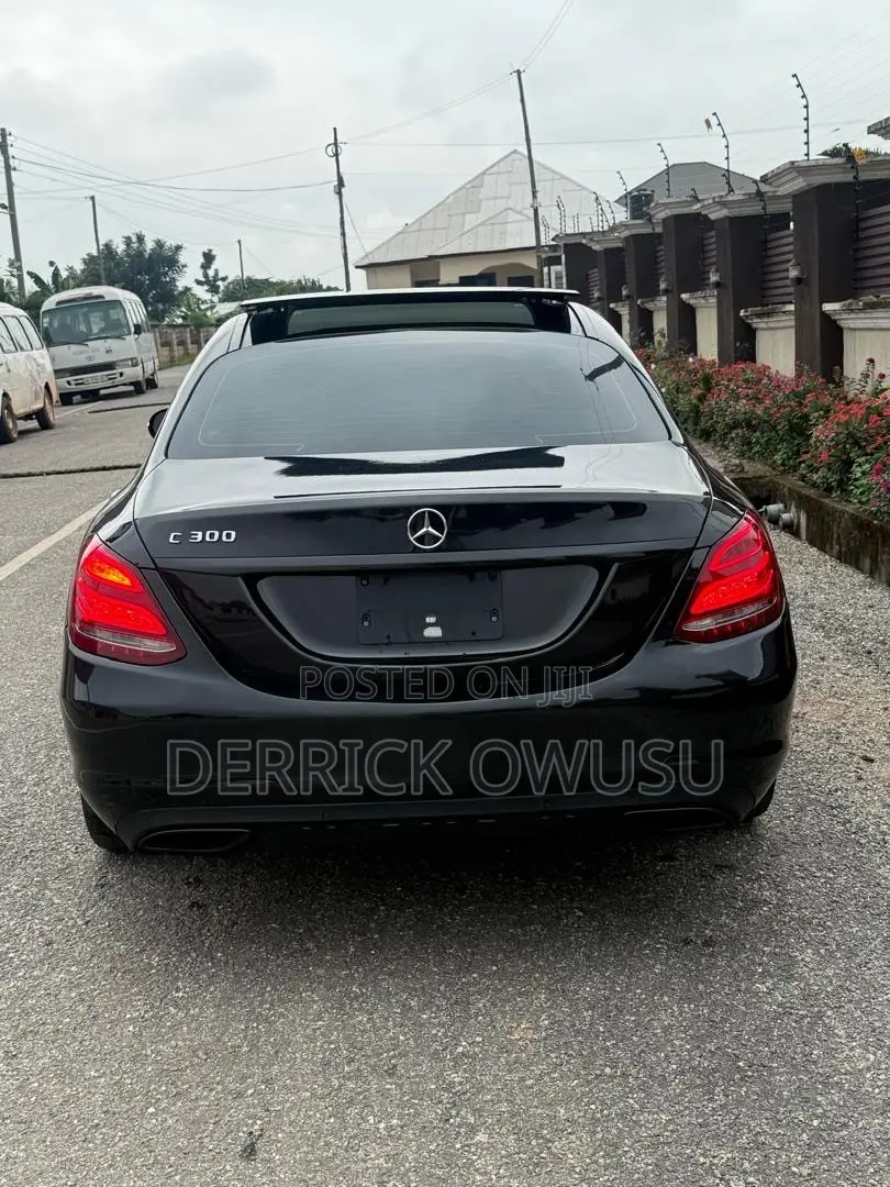 Mercedes-Benz C300 Base Sedan RWD (2.0L 4cyl 7A) 2017 Black