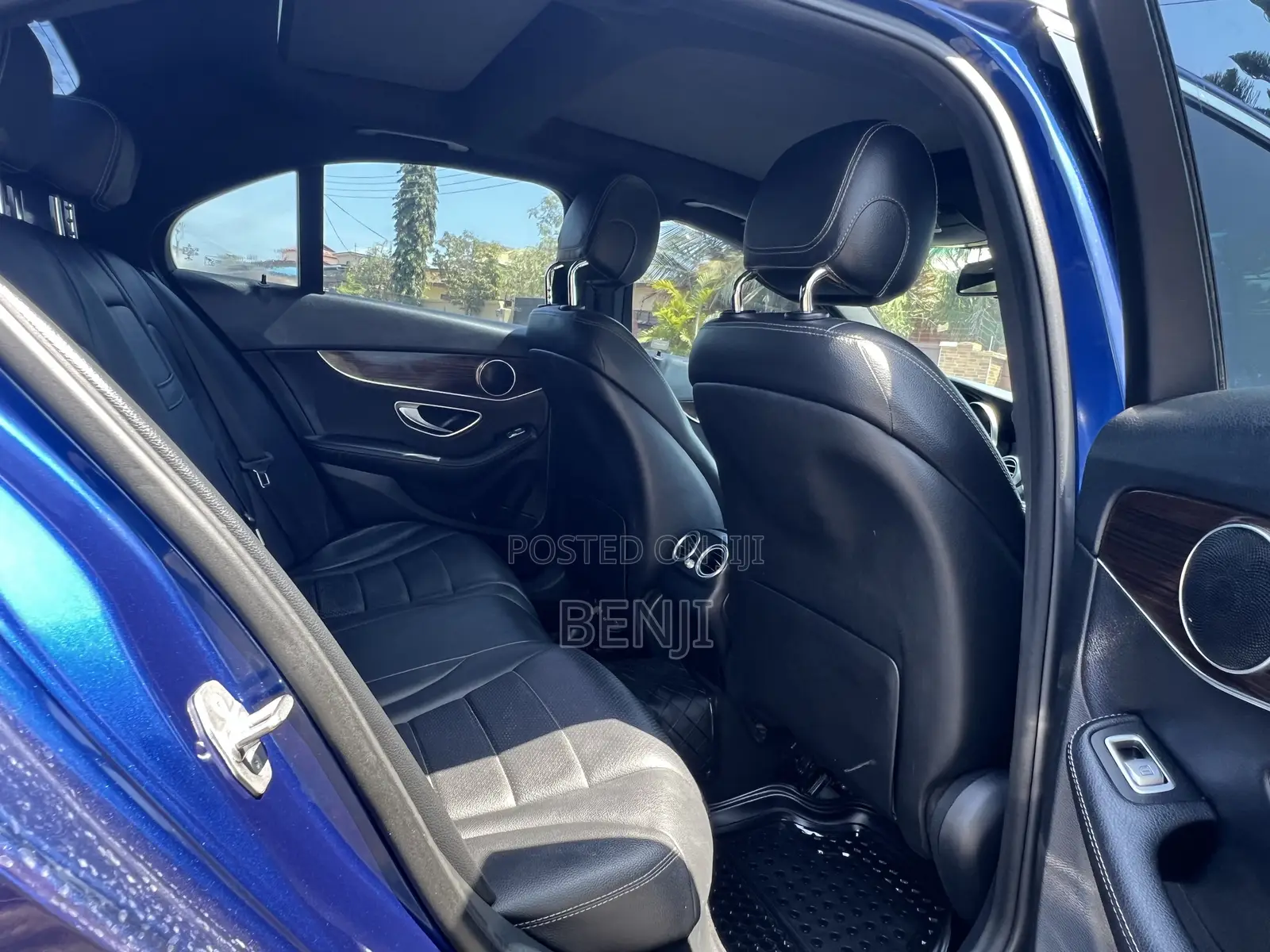 Mercedes-Benz C300 2018 Blue