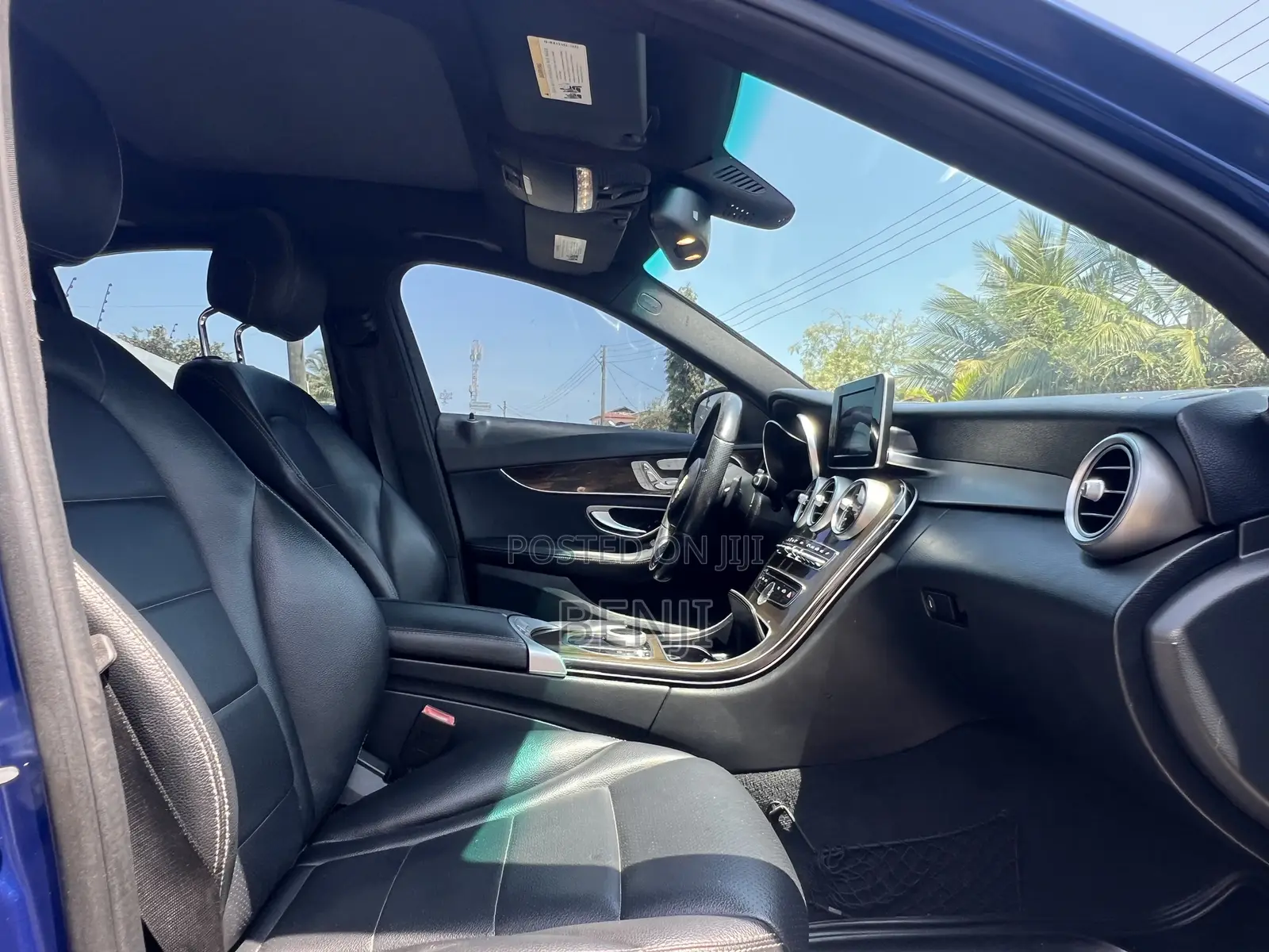 Mercedes-Benz C300 2018 Blue