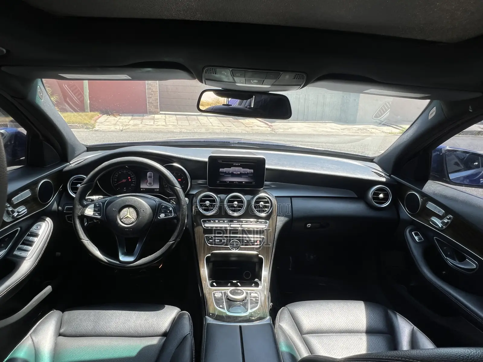Mercedes-Benz C300 2018 Blue