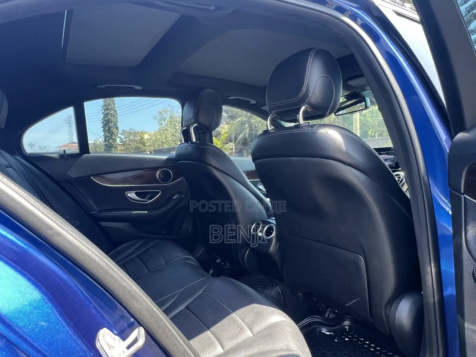 Mercedes-Benz C300 2018 Blue