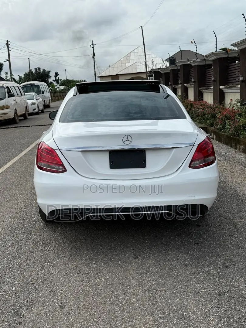 Mercedes-Benz C300 Base 4dr RWD Sedan (2.0L 4cyl 7A) 2015 White