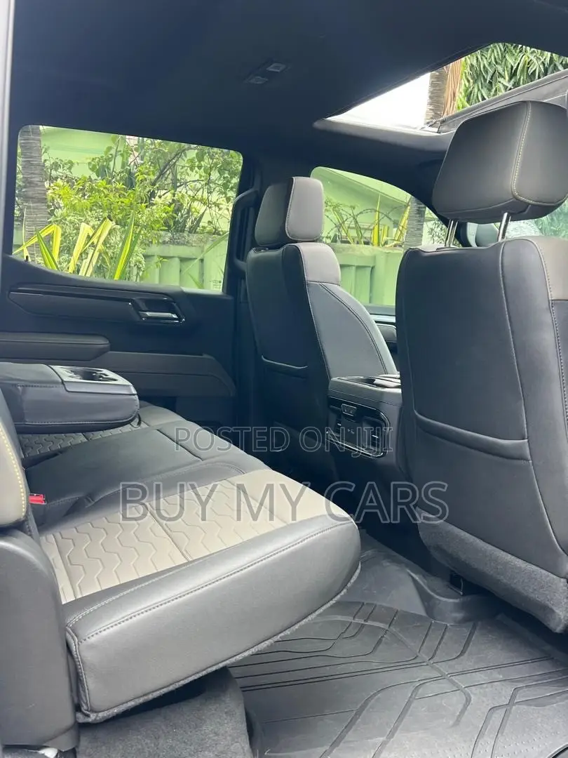Toyota Tundra Limited Double Cab 6.5' Bed 2024 Blue