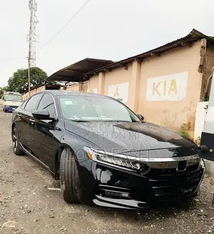 Honda Accord EX-L (2.0L 4cyl Turbo 10A) 2019 Black