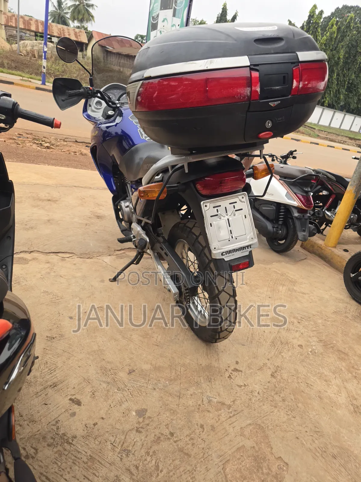 Honda Transalp XL600V 2015 Blue