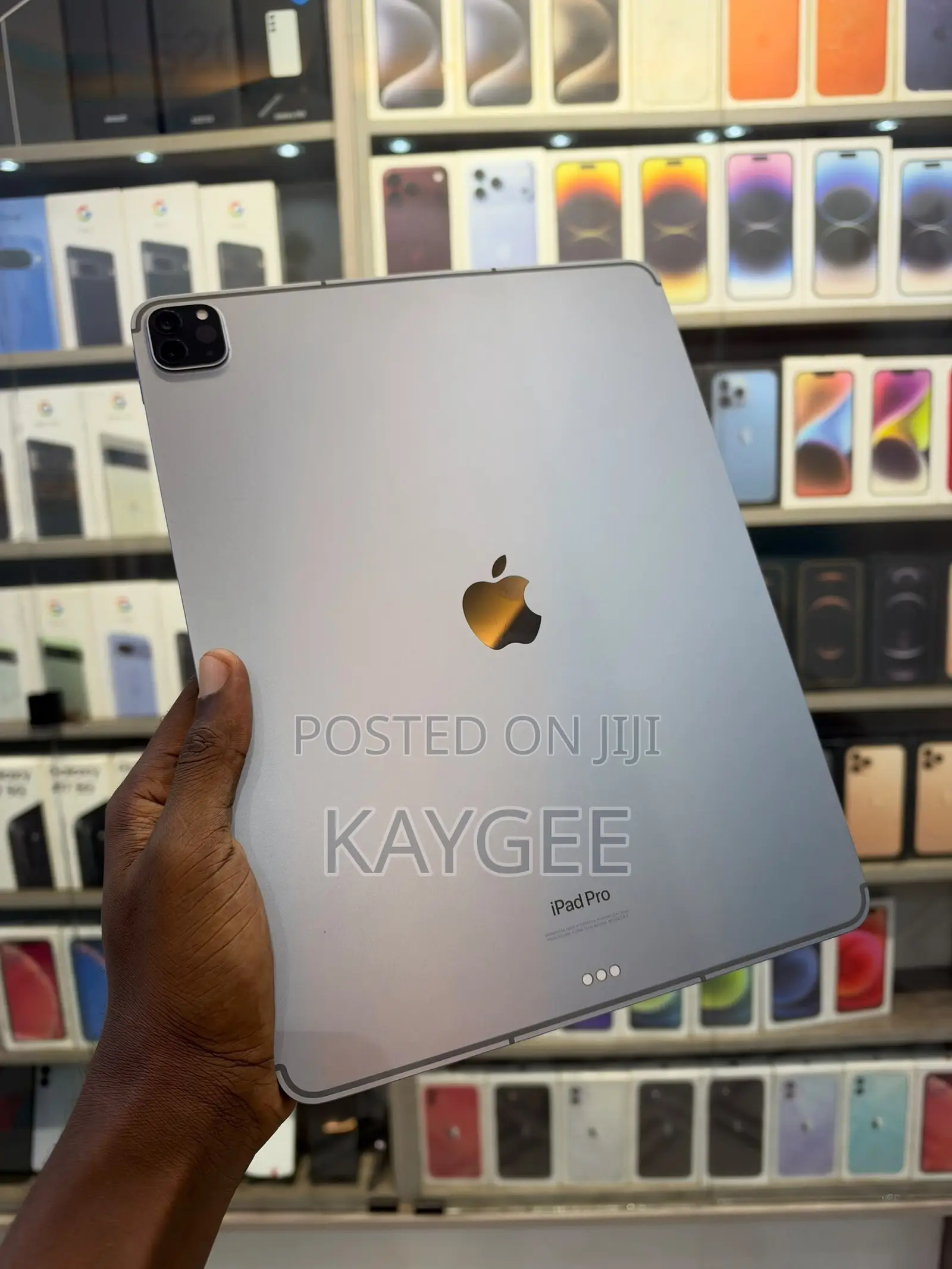 Apple iPad Pro 12.9 (2022) 256 GB Gray