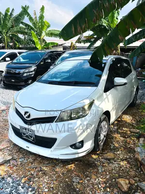 Toyota Vitz 1.3 FWD 5dr 2012 White