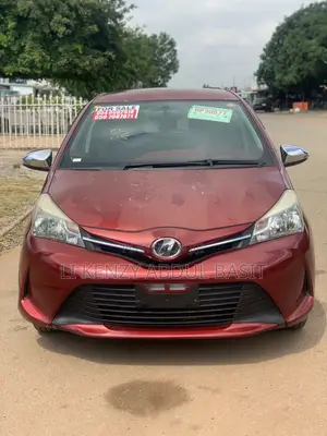 Toyota Vitz 2015 Red