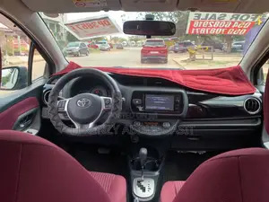 Toyota Vitz 2015 Red
