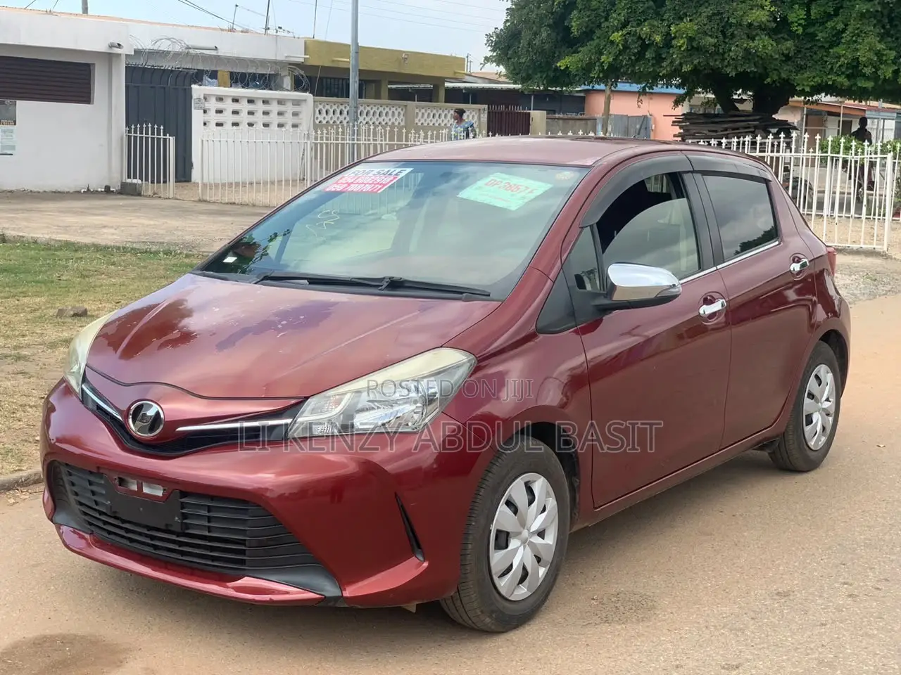 Toyota Vitz 2015 Red