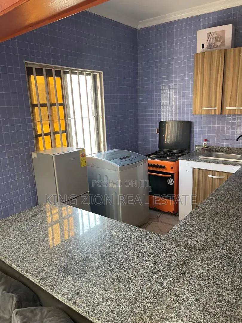 5bdrm House in King Zion Real, Mallam Junction for sale