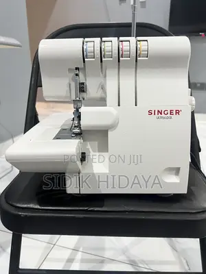 Singer Overlock Machine
