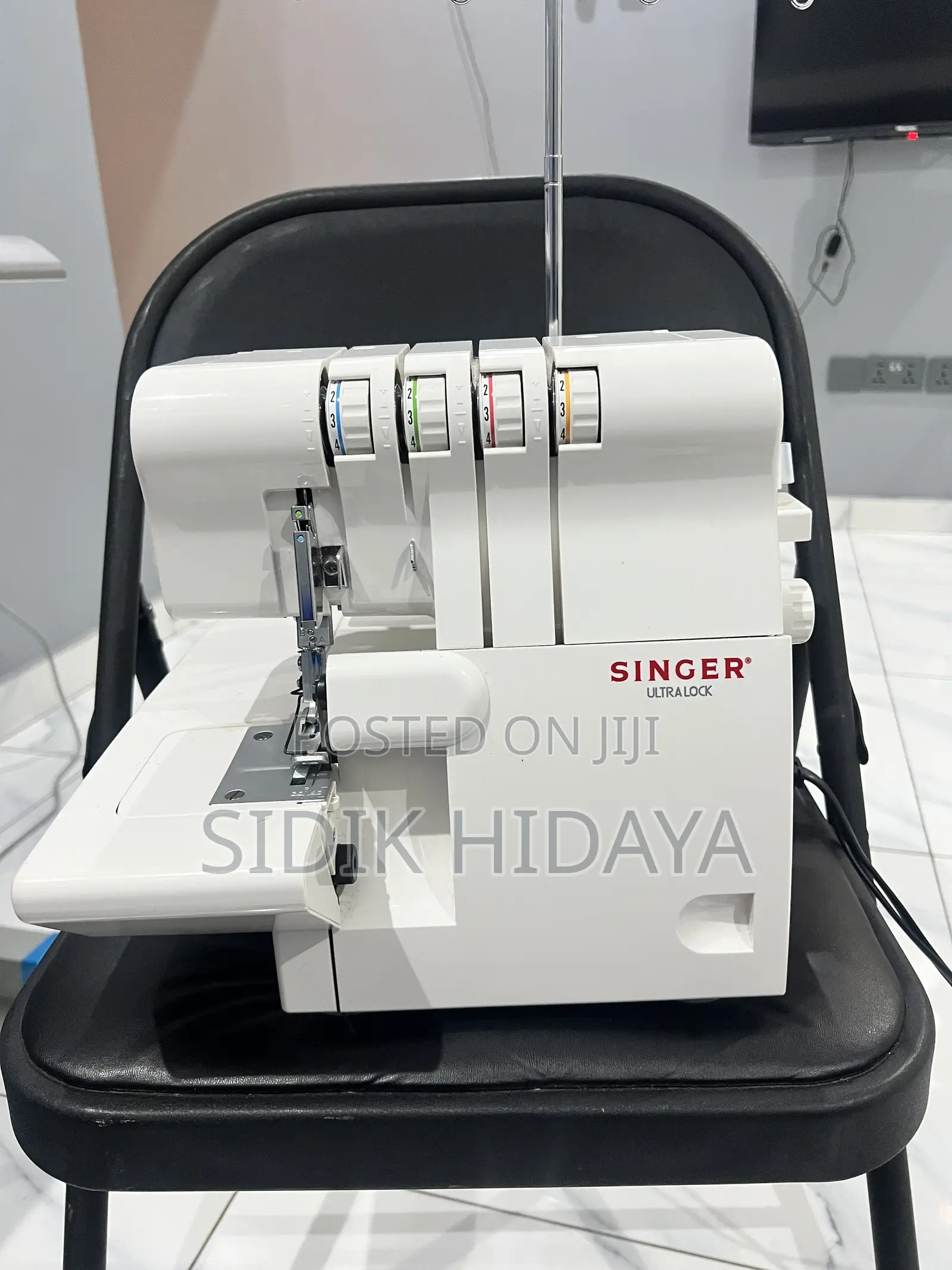 Singer Overlock Machine