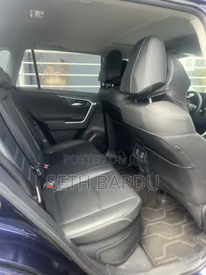 Toyota RAV4 2022 Blue
