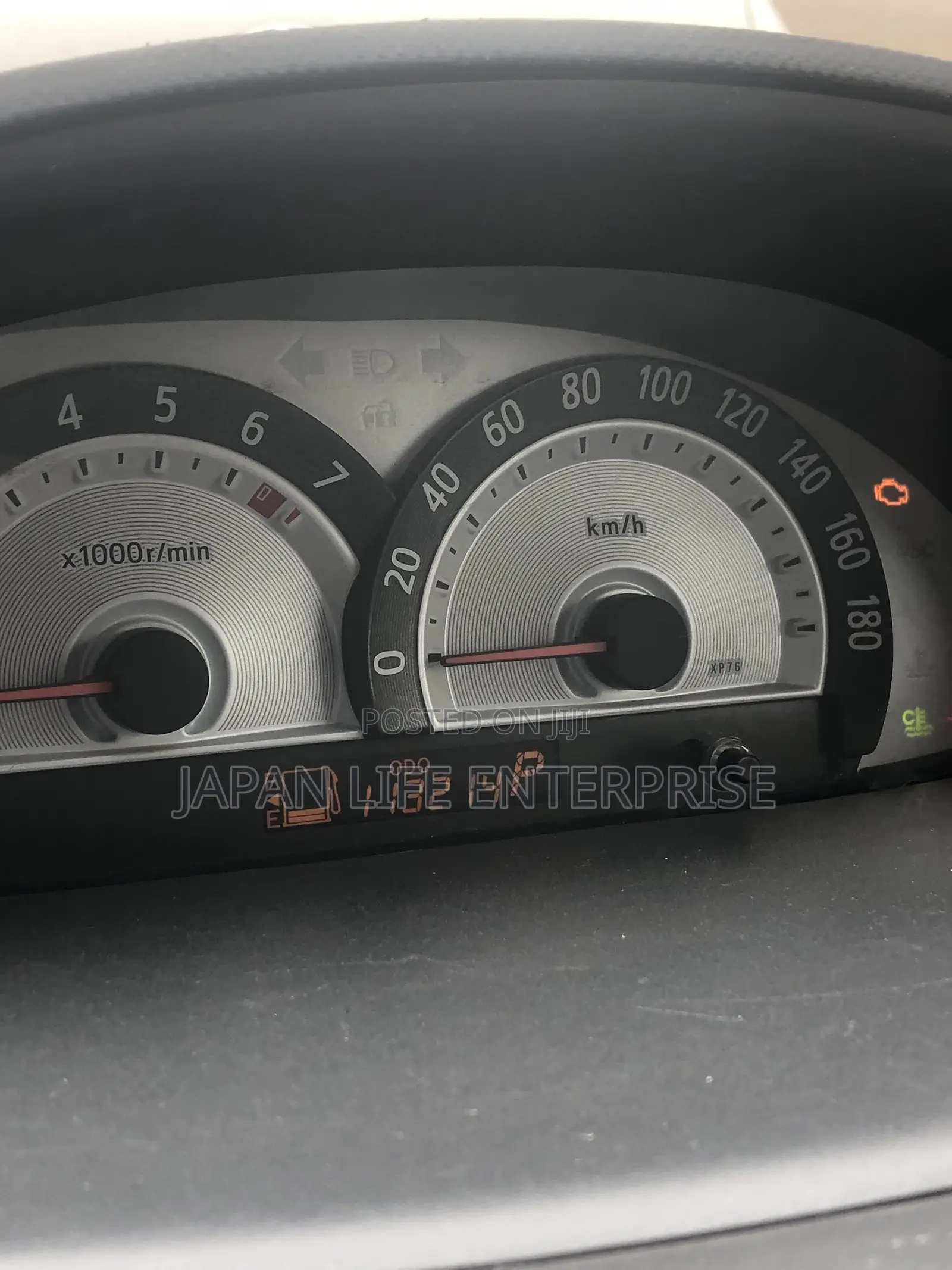 Toyota Sienta 2011 Burgundy