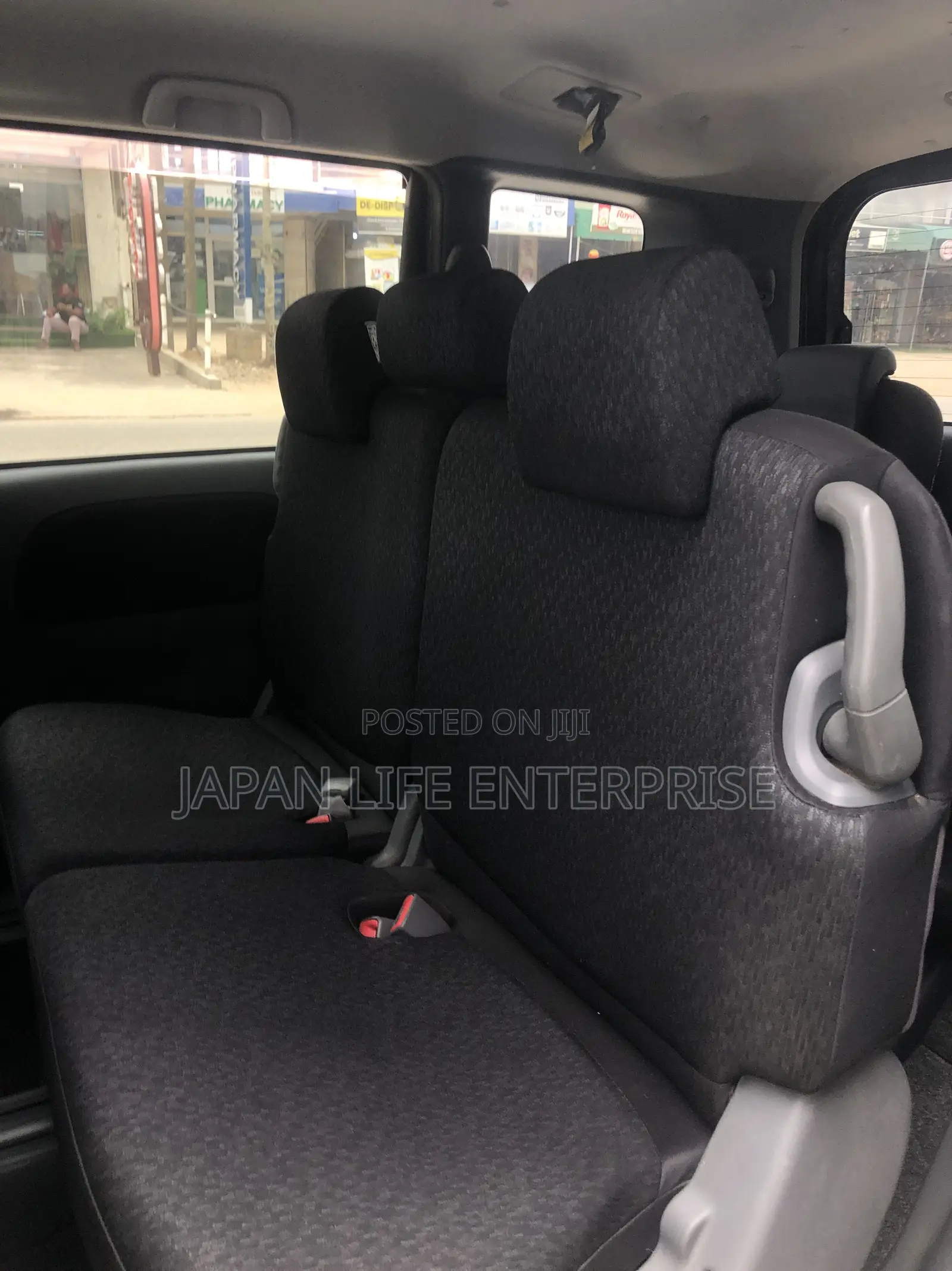 Toyota Sienta 2011 Burgundy