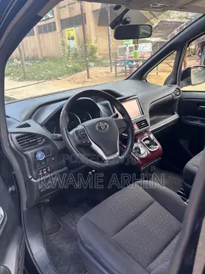 Toyota Voxy Hybrid V 2WD 7-Seater 2014 Black