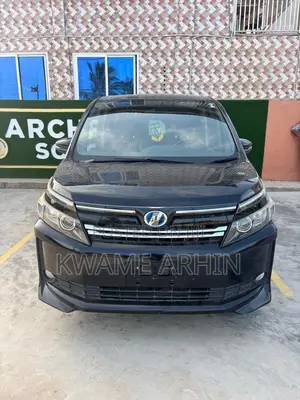 Toyota Voxy Hybrid V 2WD 7-Seater 2014 Black