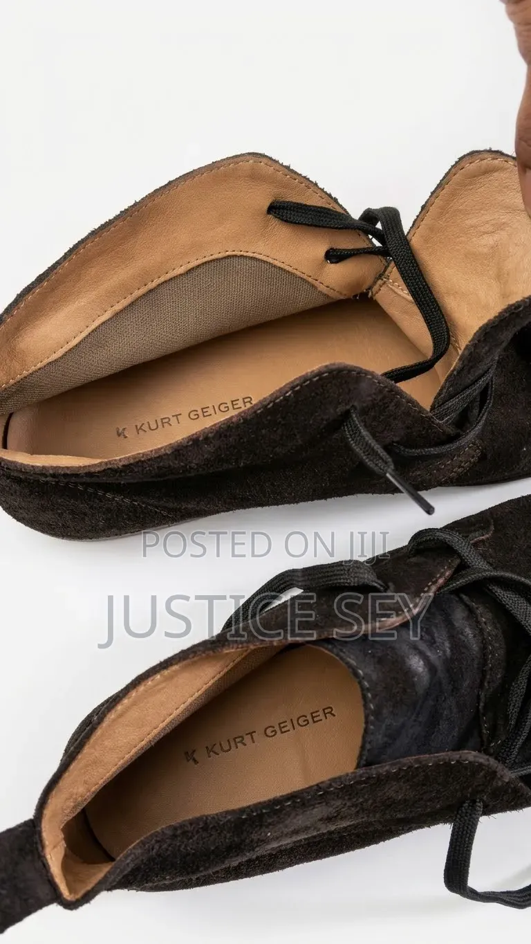 Secondhand Kurt Geiger Suede Chukka Boots
