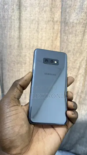 Samsung Galaxy S10e 128 GB Blue