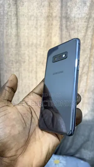 Samsung Galaxy S10e 128 GB Blue