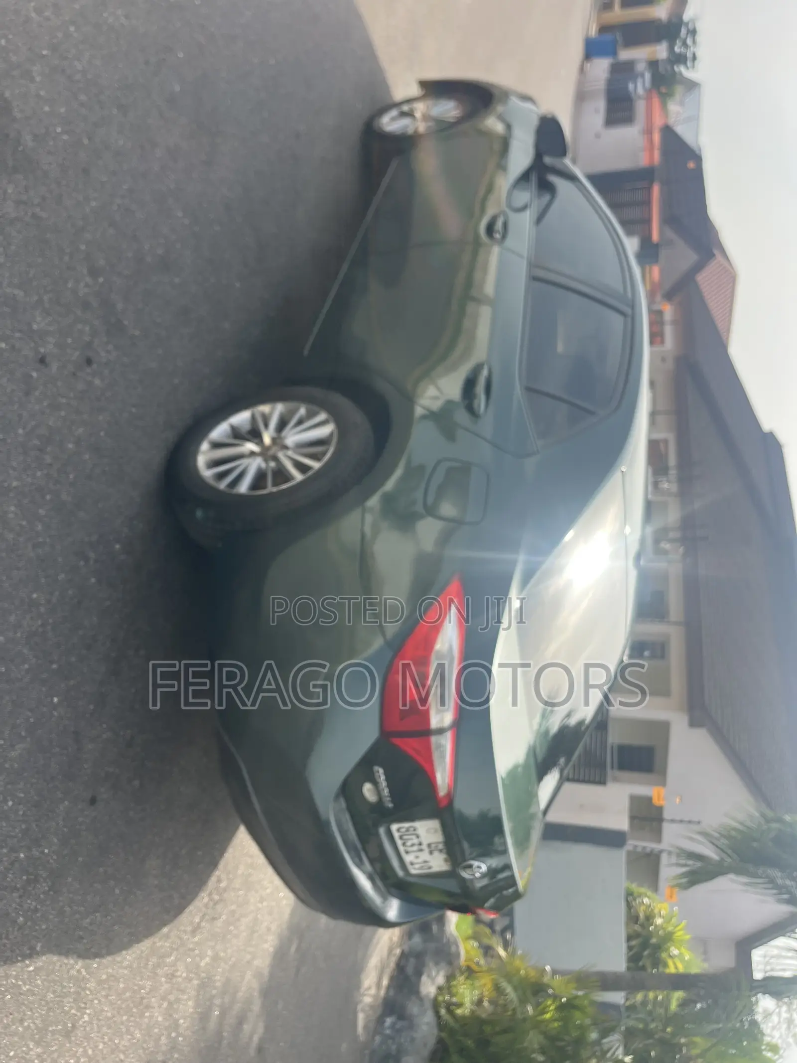 Toyota Corolla LE 4dr Sedan (1.8L 4cyl CVT) 2014 Green