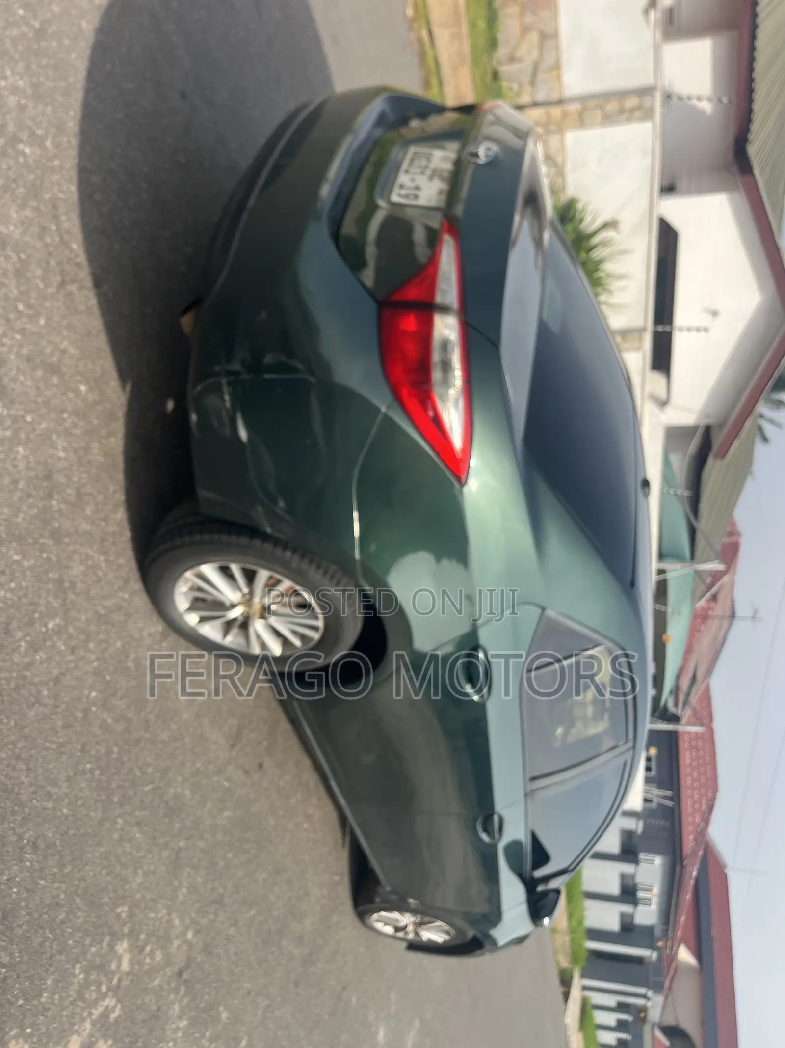 Toyota Corolla LE 4dr Sedan (1.8L 4cyl CVT) 2014 Green