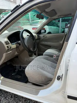 Toyota Corolla 1.9 D Sedan 2000 White
