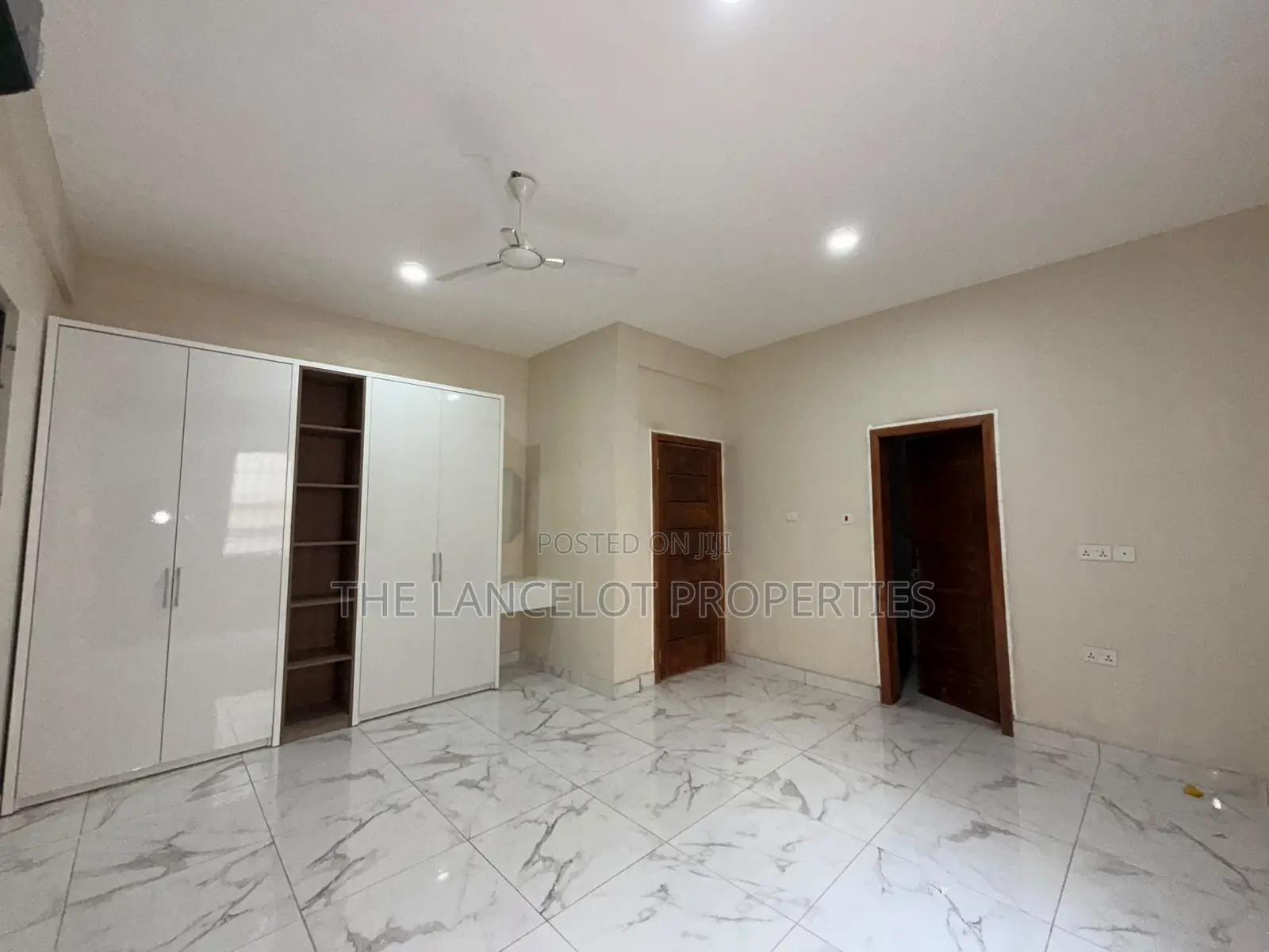 2bdrm Apartment in School Junction, East Legon for rent