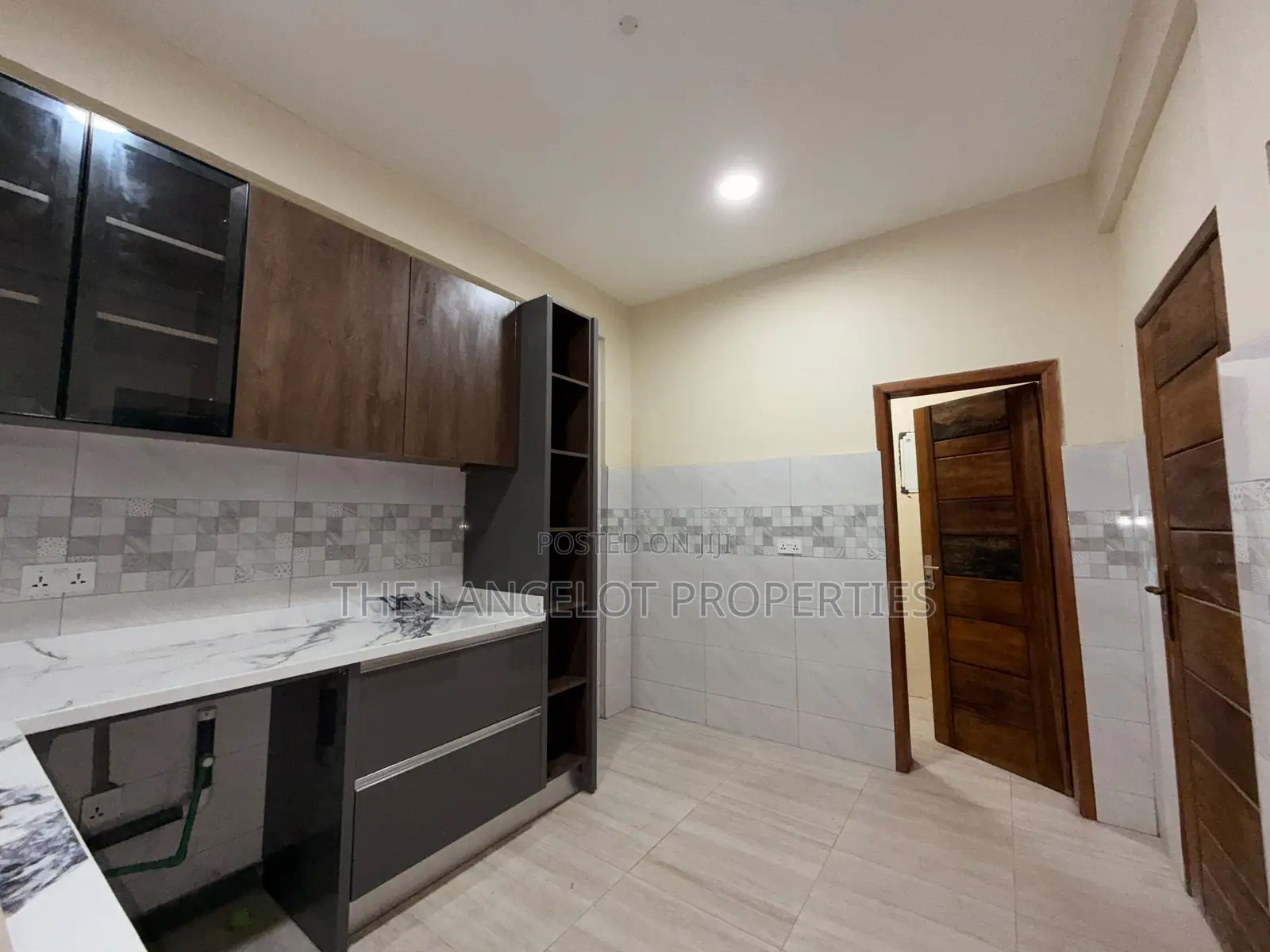 2bdrm Apartment in School Junction, East Legon for rent