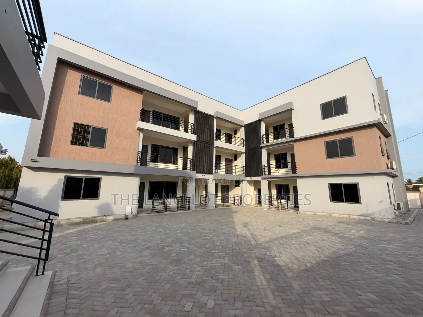 2bdrm Apartment in School Junction, East Legon for rent
