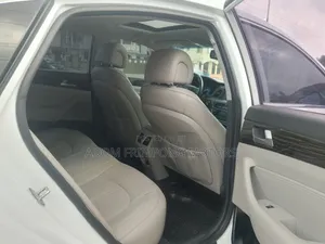 Hyundai Sonata Limited Sedan FWD (2.4L 4cyl 6A) 2017 White