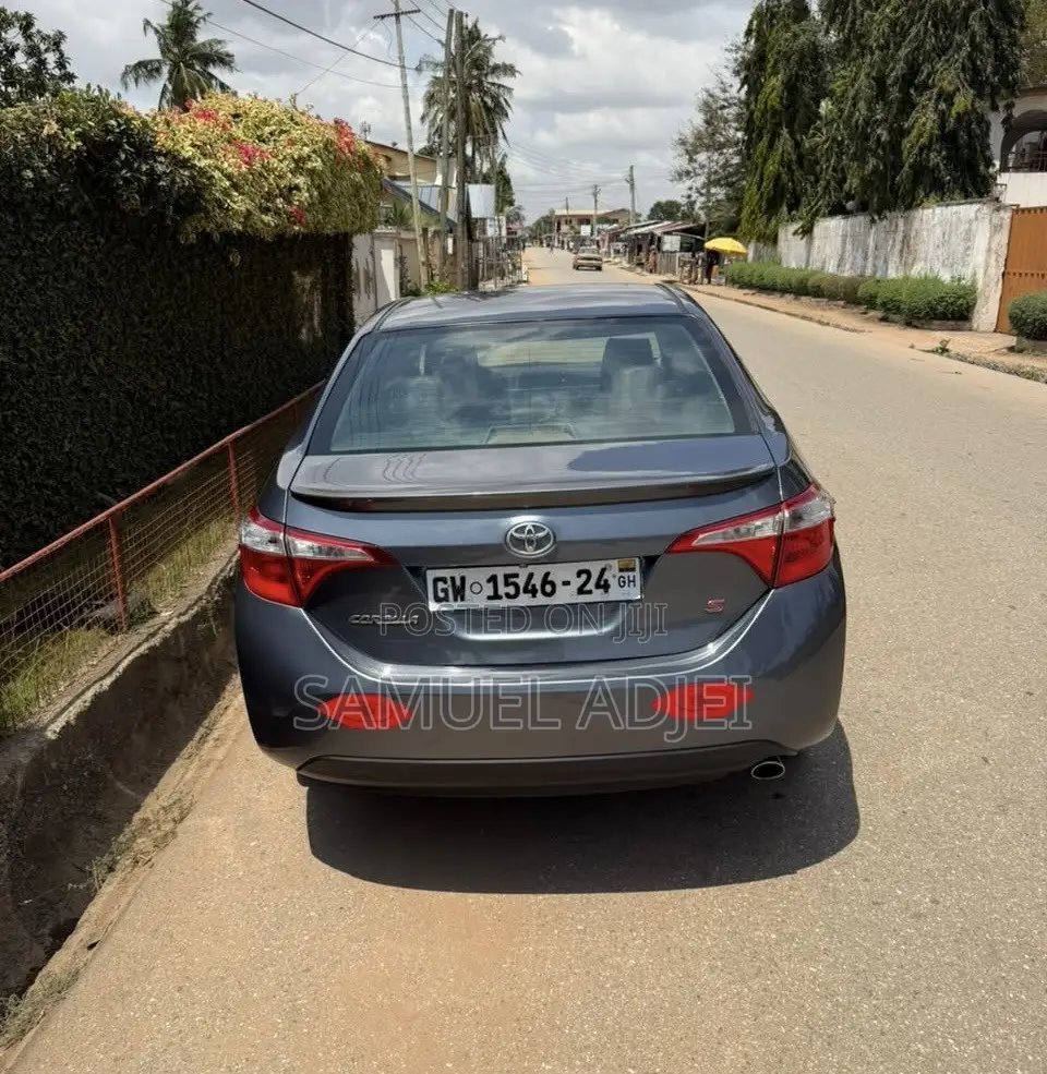 Toyota Corolla 2015 Gray