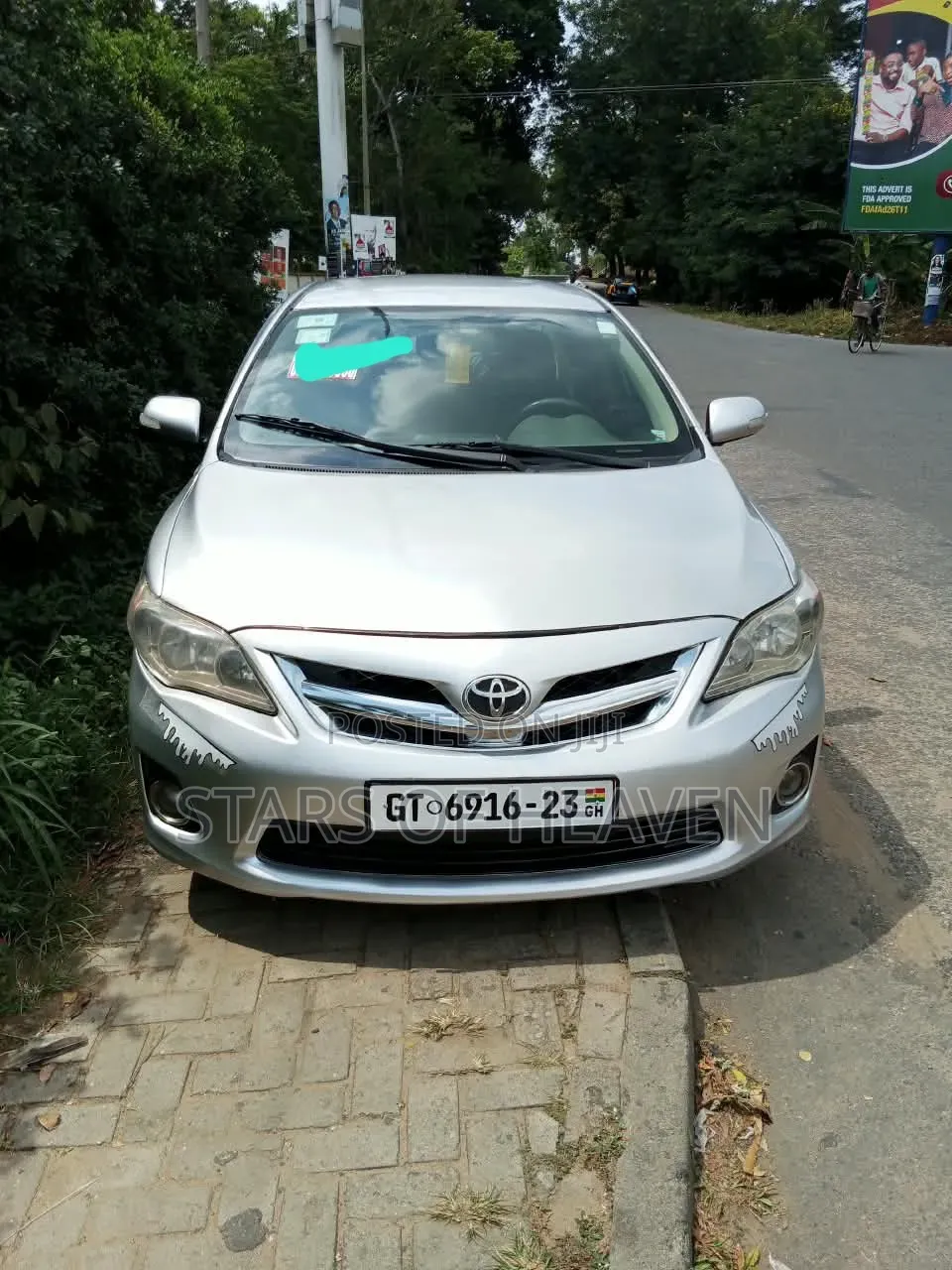 Toyota Corolla LE Special Edition 4dr Sedan (1.8L 4cyl 4A) 2013 Silver