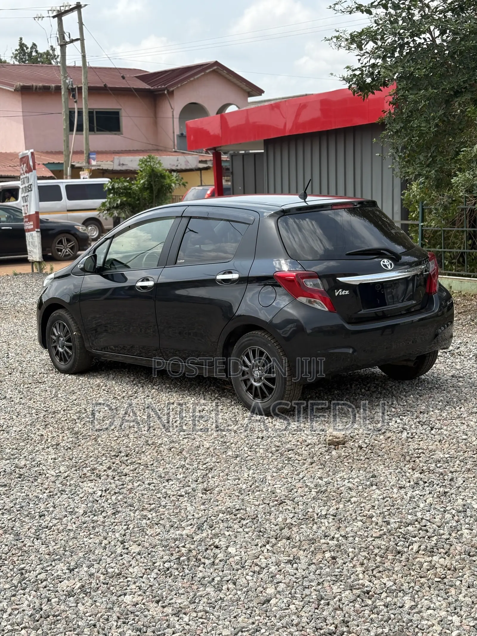 Toyota Vitz 1.3 AWD 3dr 2015 Matt Black