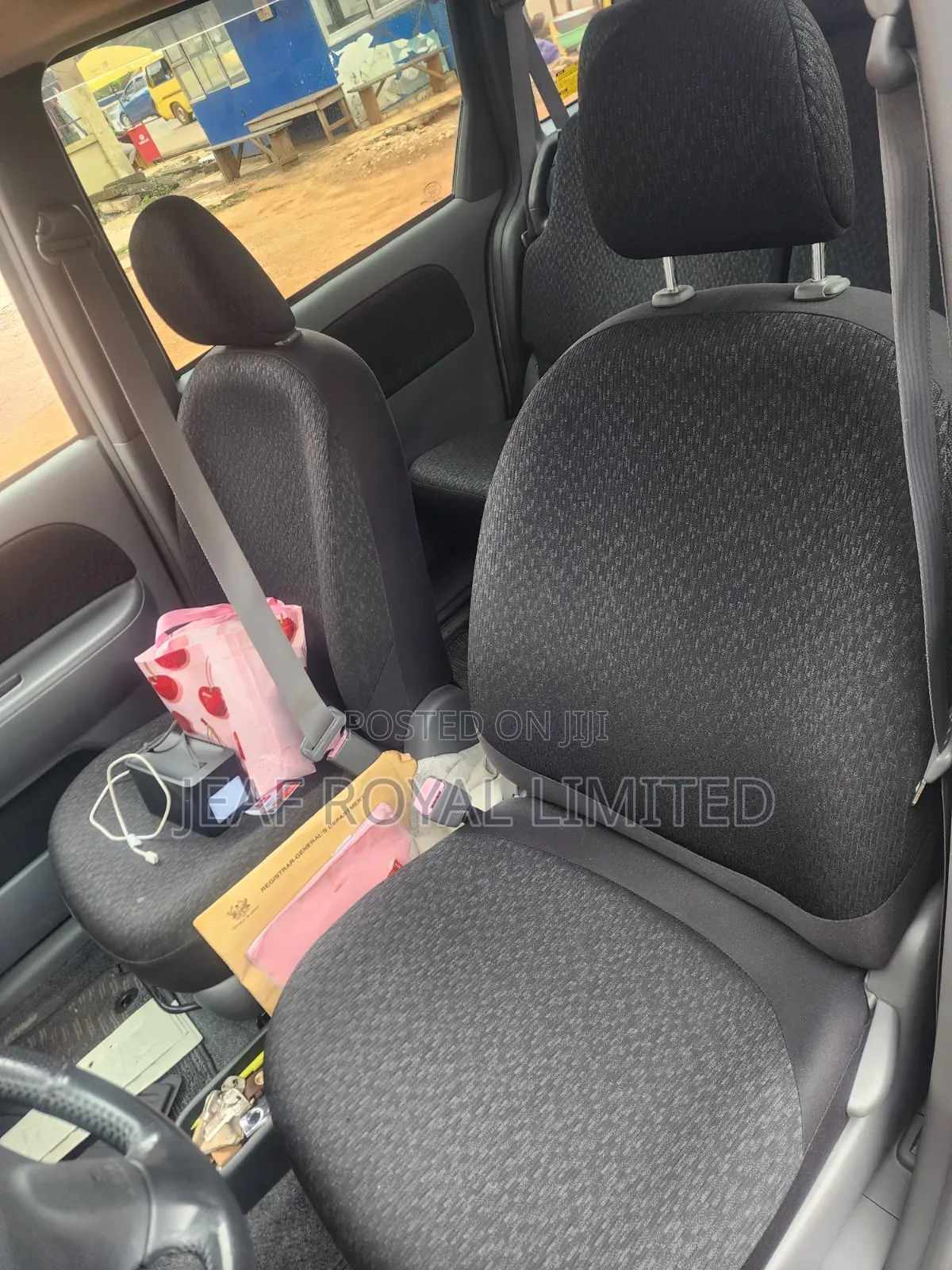 Toyota Sienta 1.5 FWD 2013 Matt Black