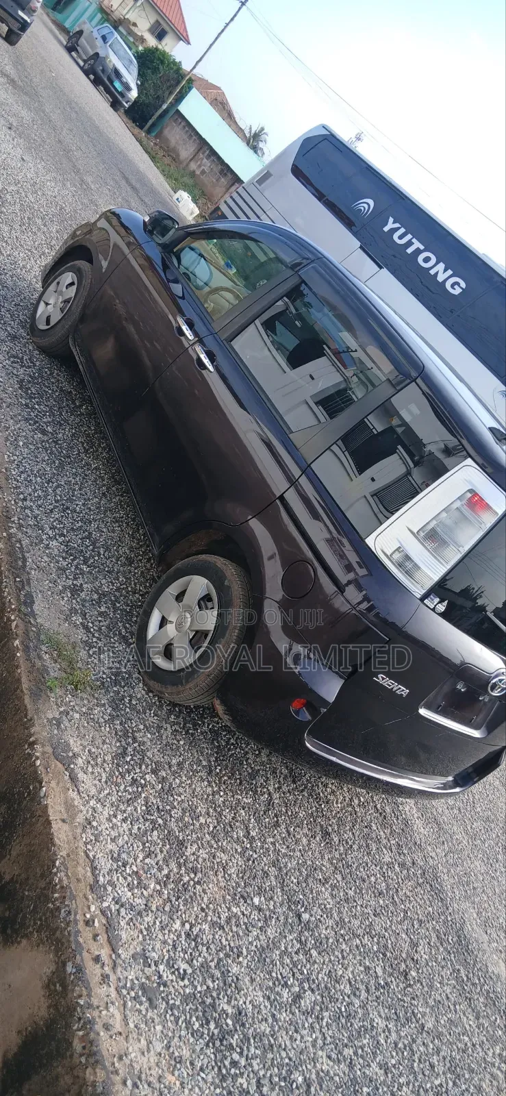 Toyota Sienta 1.5 FWD 2013 Matt Black