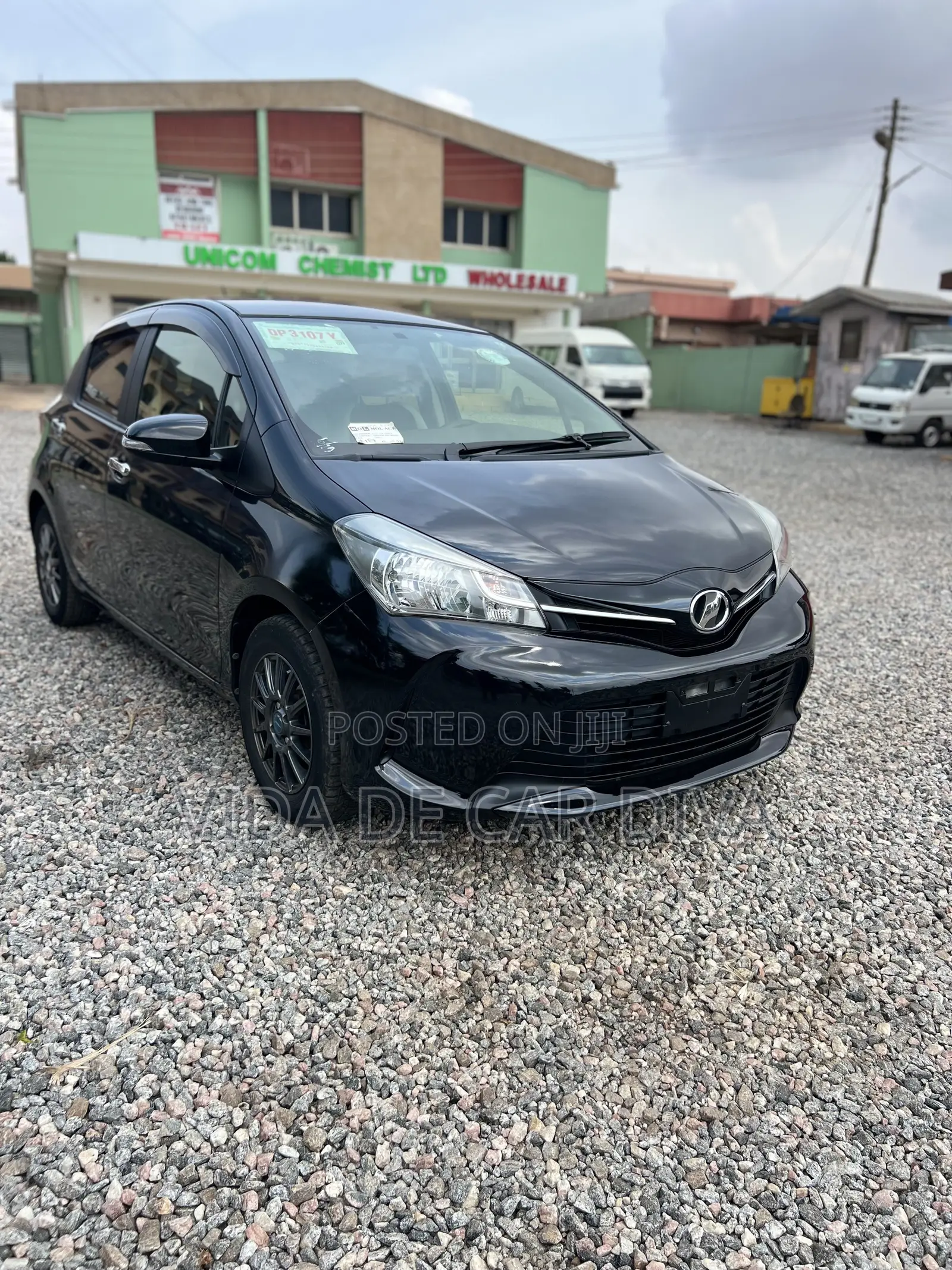 Toyota Vitz 1.3 FWD 5dr 2015 Black