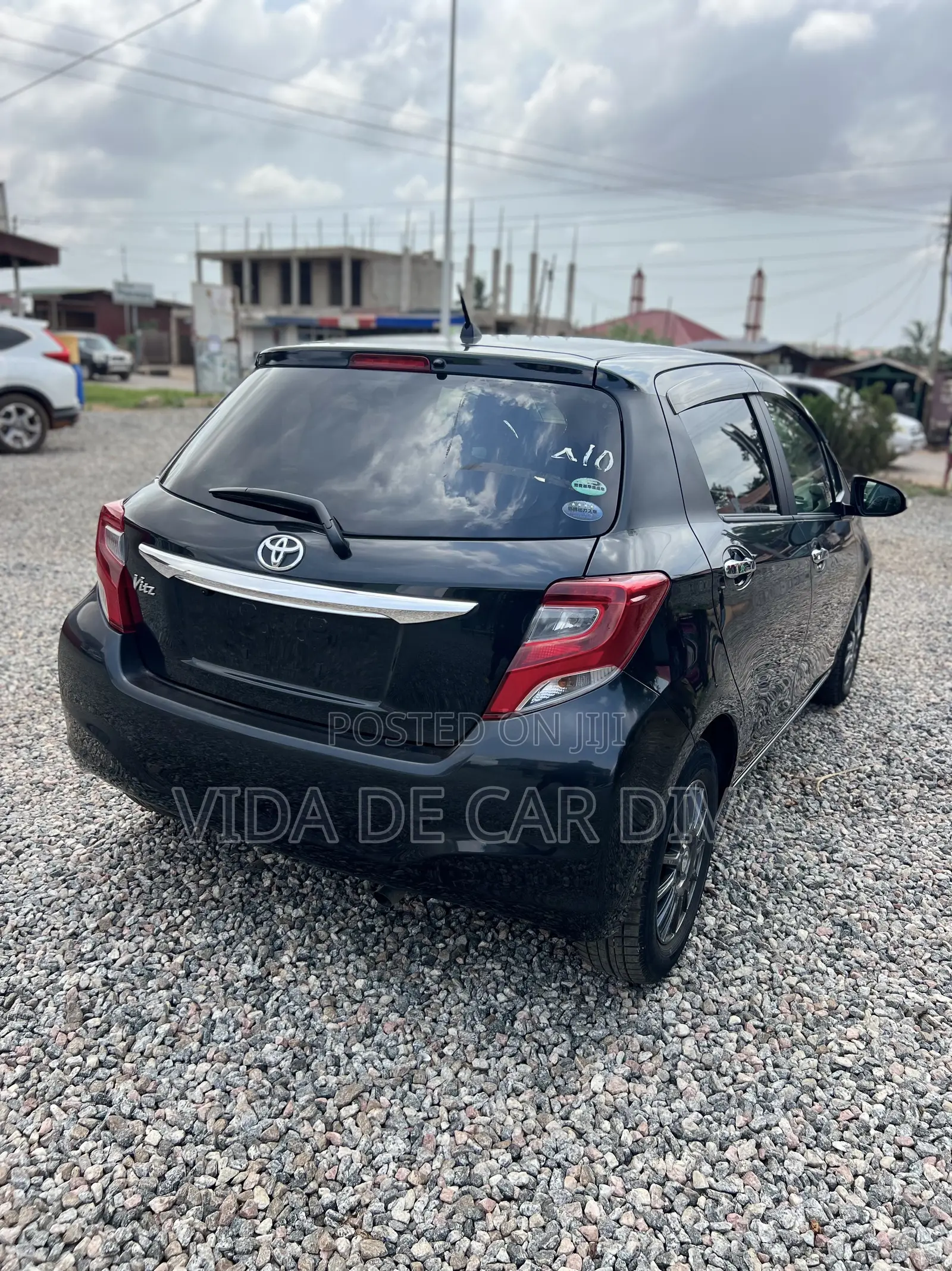 Toyota Vitz 1.3 FWD 5dr 2015 Black