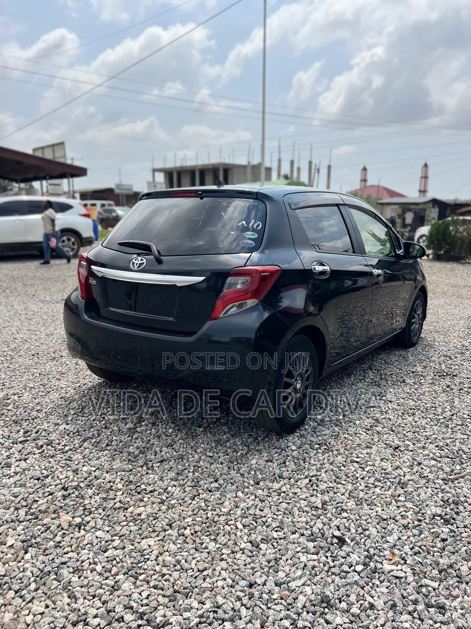 Toyota Vitz 1.3 FWD 5dr 2015 Black