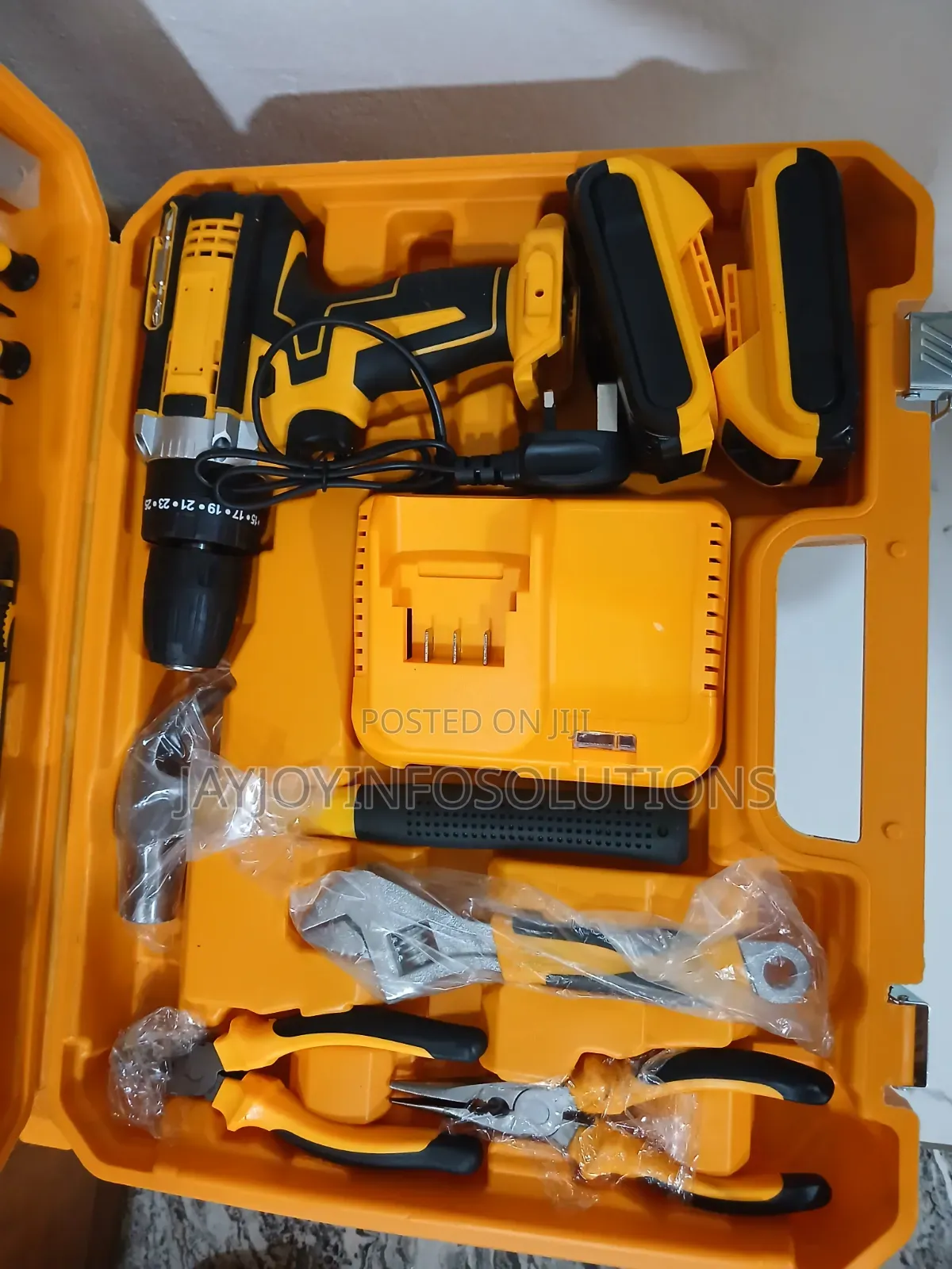Cordless Handrill Tool Set