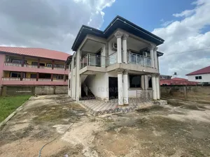 4bdrm House in Ahodwo Daban, Kumasi Metropolitan for rent