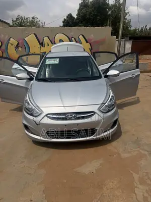 Hyundai Accent GLS 4dr Sedan (1.6L 4cyl 6M) 2015 Silver