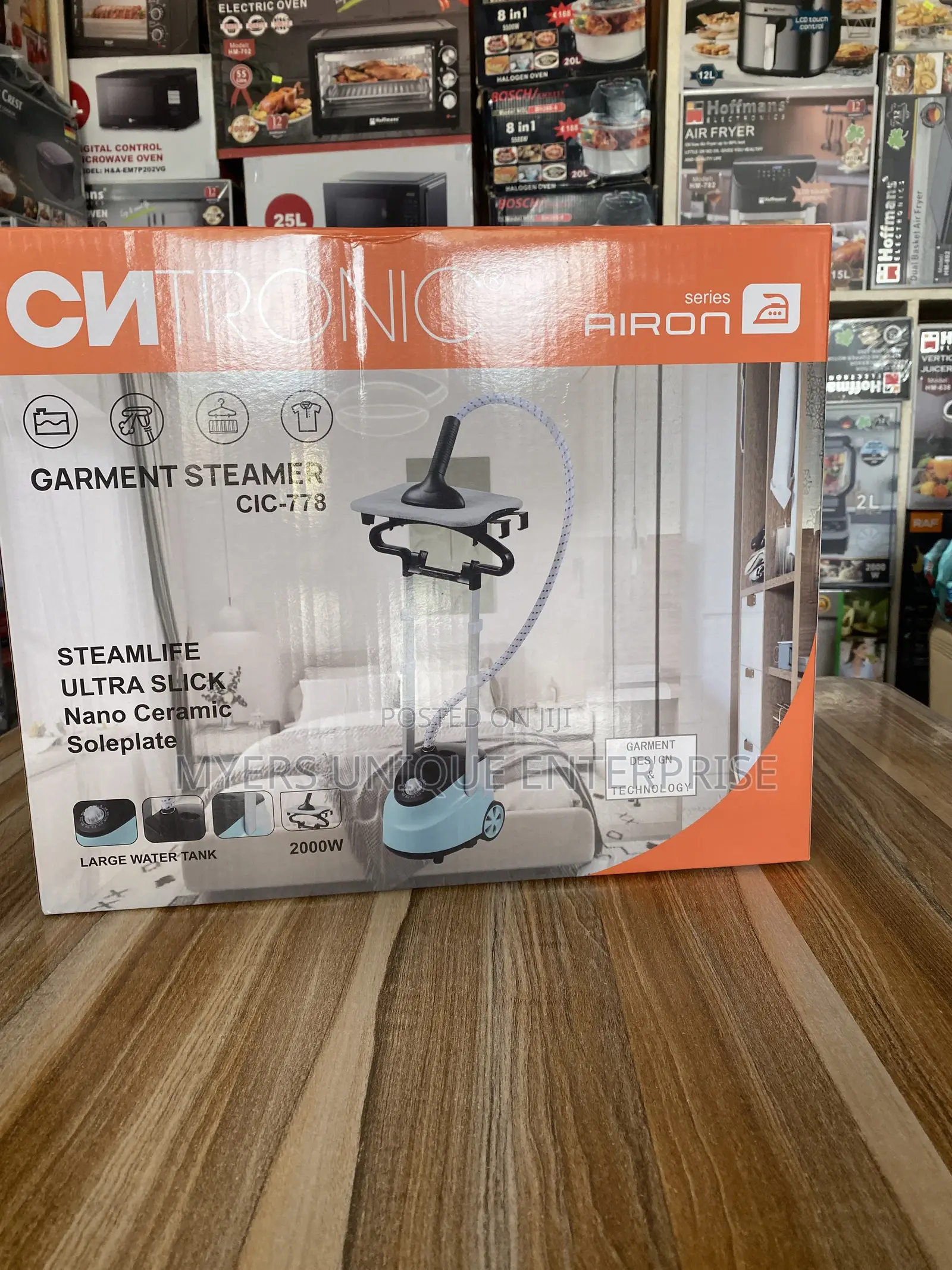 Perfect Electric 2000w Standing Steamer With Large Water Tank