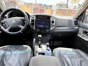 Mitsubishi Pajero V90 2.8 GL 2015 Black