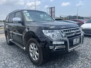Mitsubishi Pajero V90 3.2 GR Diesel Turbo 2015 Black