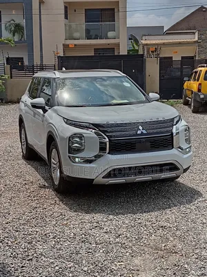 Mitsubishi Outlander 2.4 PHEV AWD 2022 White